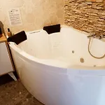 Le Nid Douillet D'alsace Et Sa Balneo Casa de Férias Ottmarsheim
